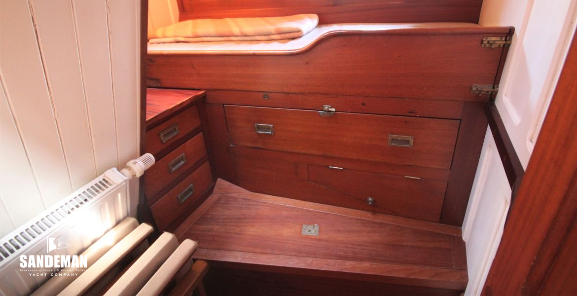 Captain/ guest cabin to port