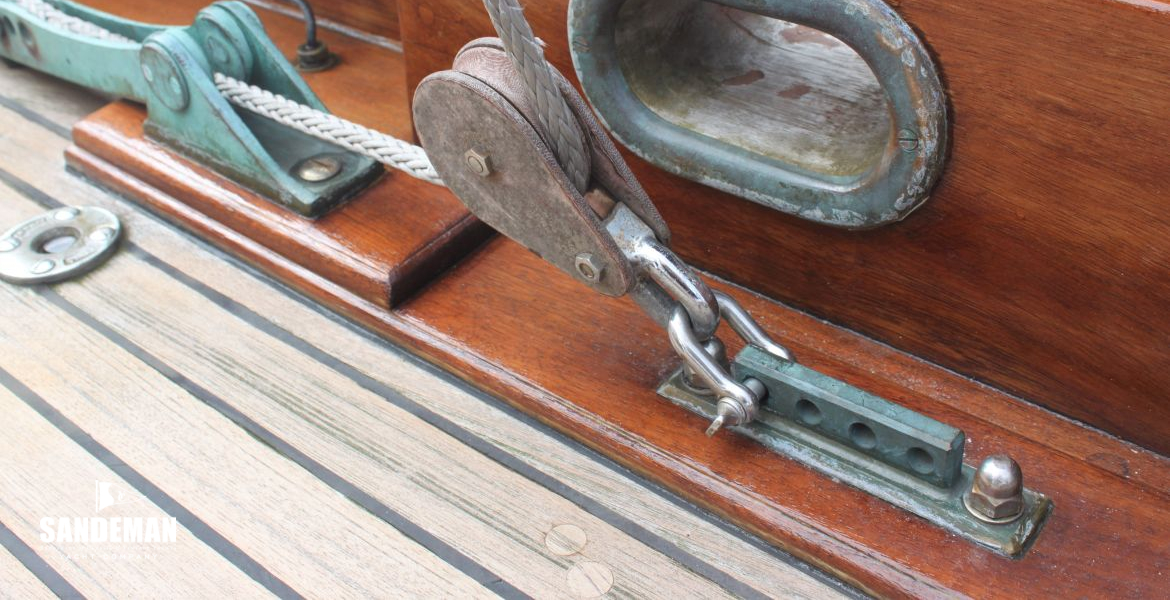 Running backstay fittings