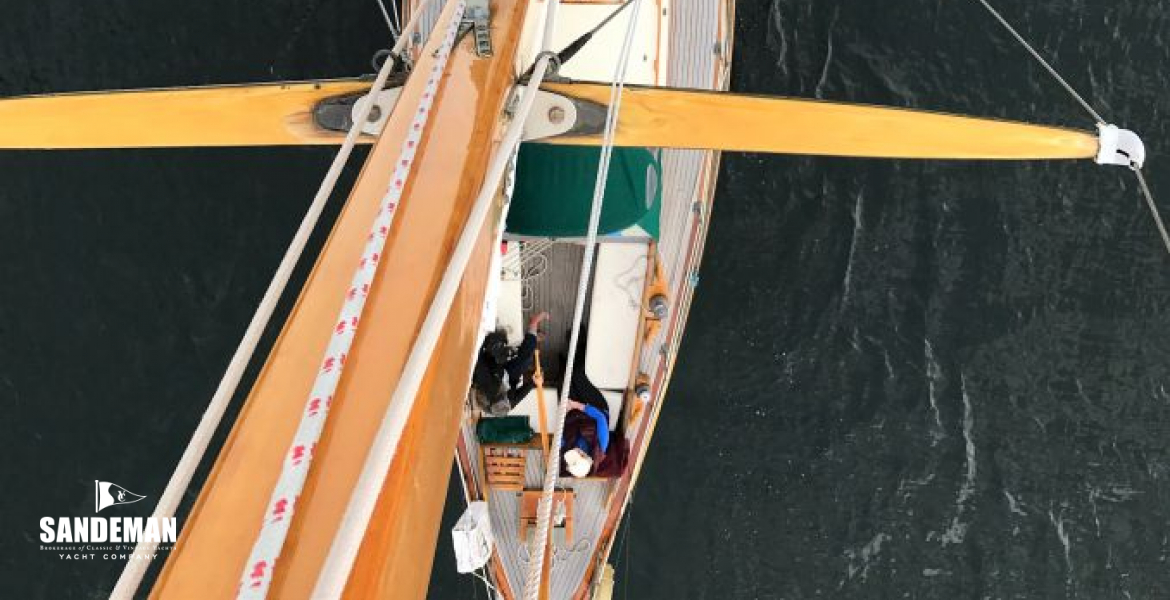 Deck v from up mast