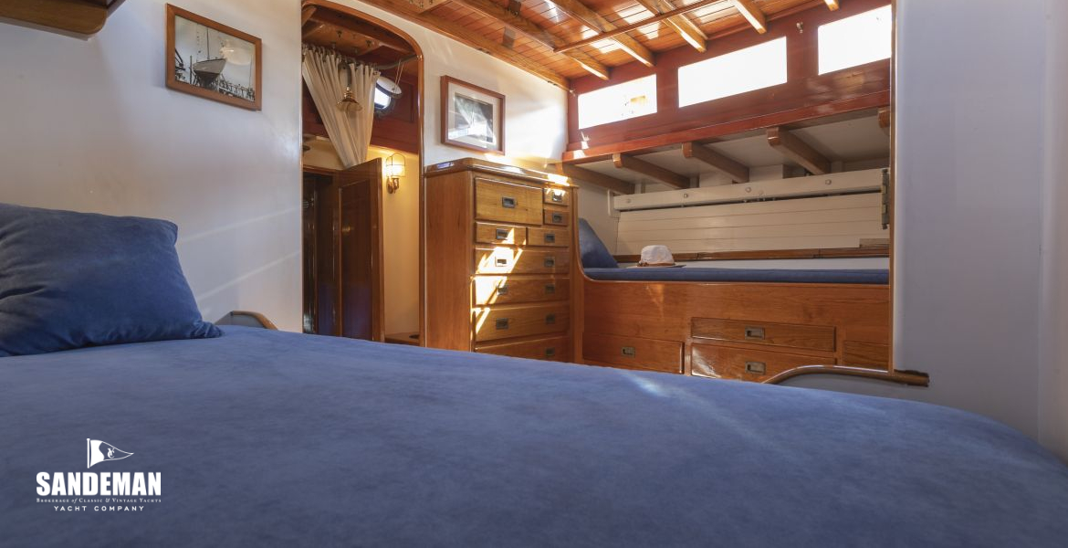 Owner's cabin v fwd to stbd