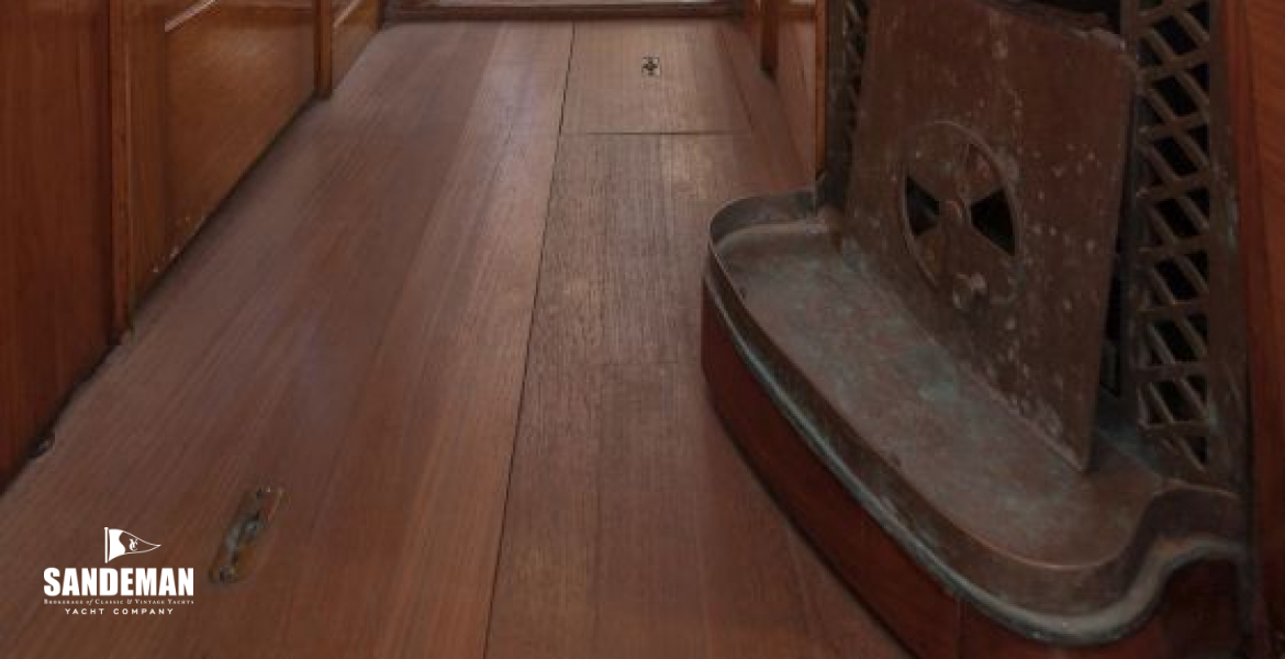 Passage to owner's cabin