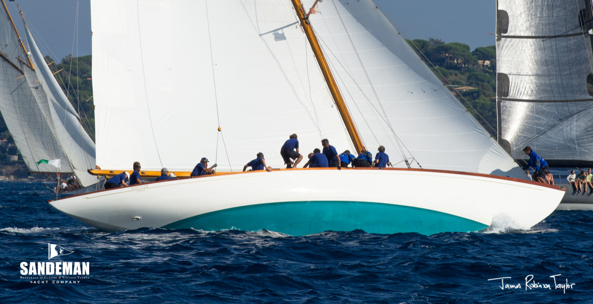 Abeam windward