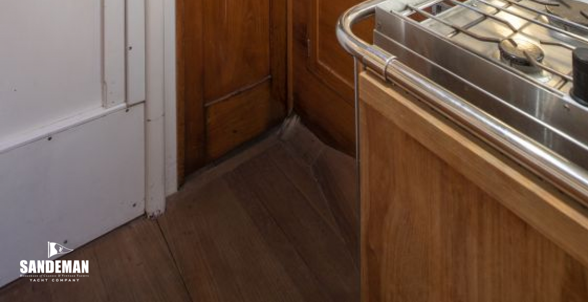 Galley v aft