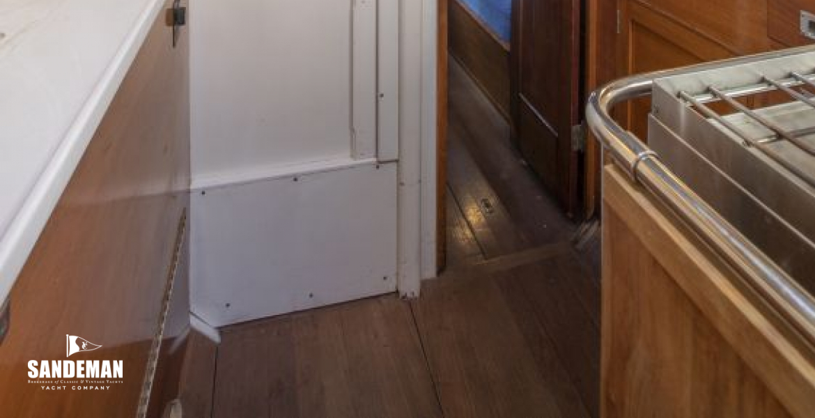 Galley v aft