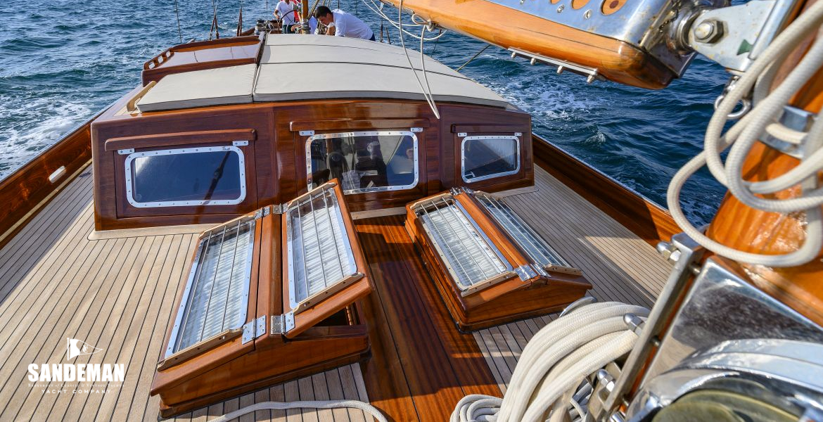 MAST V AFT