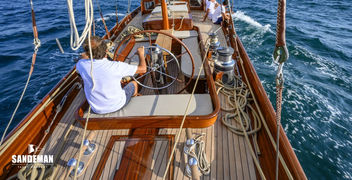 HELM V FWD