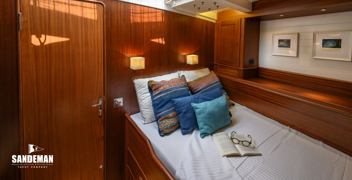 FWD DOUBLE GUEST CABIN V AFT TO PORT