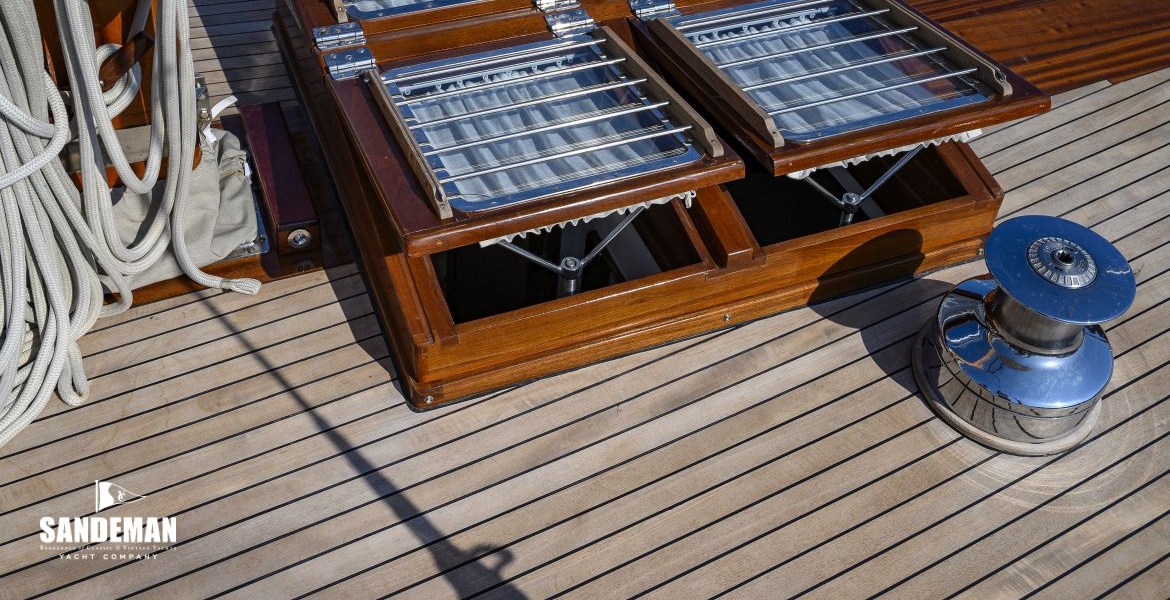 FWD SKYLIGHTS