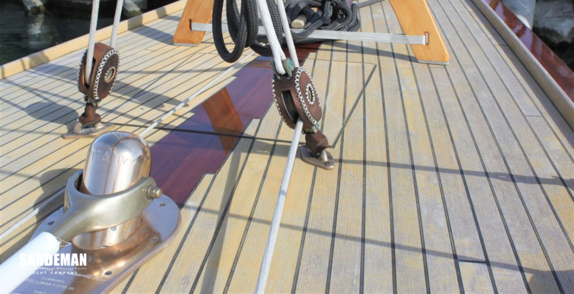 Helm v aft