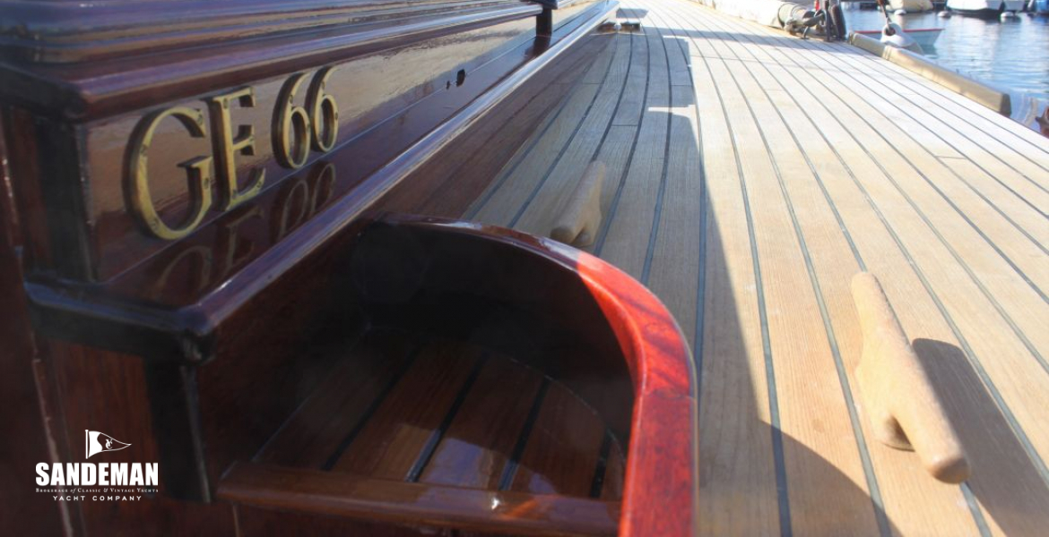 Stbd side deck v fwd