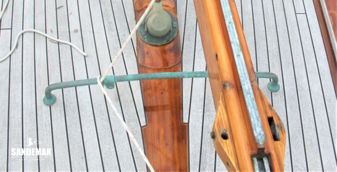 Aft deck v fwd