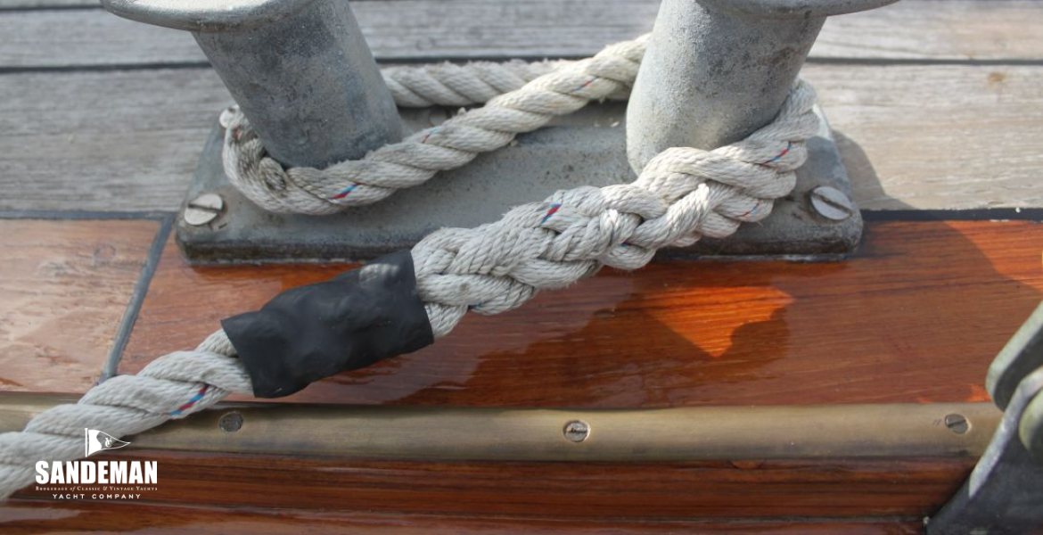 Springline bollard