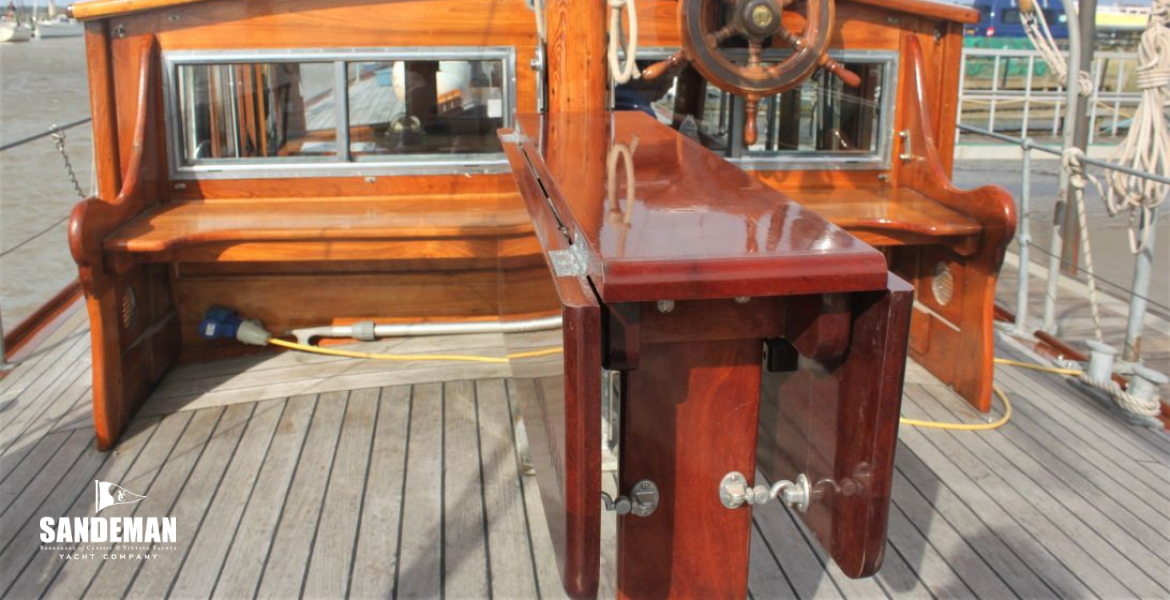 Aft deck view fwd to wheelhouse