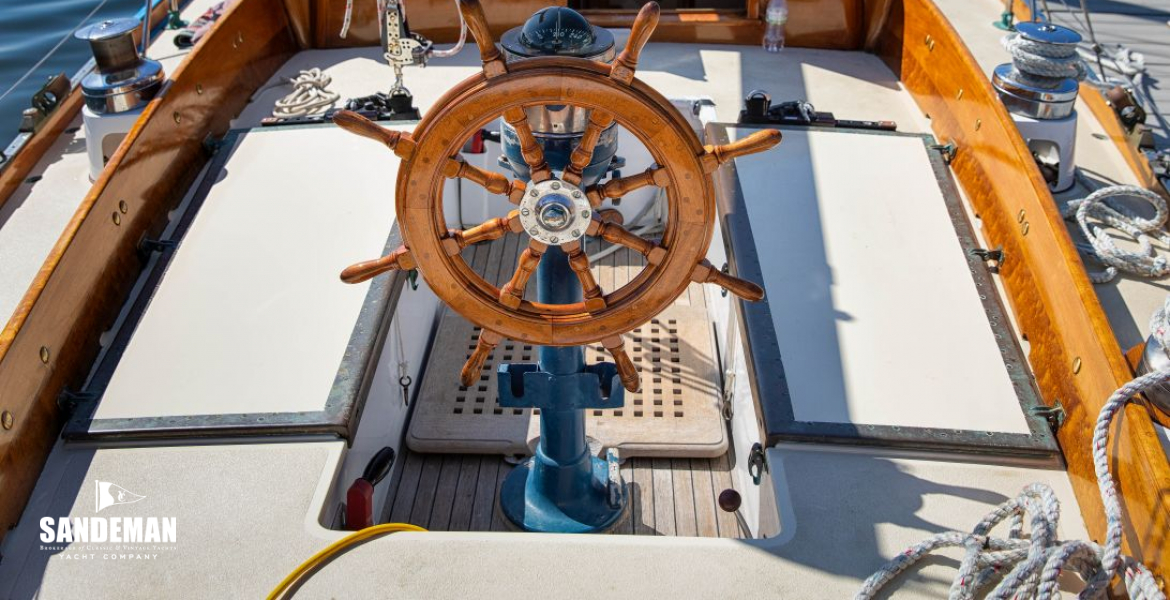 Cockpit view fwd