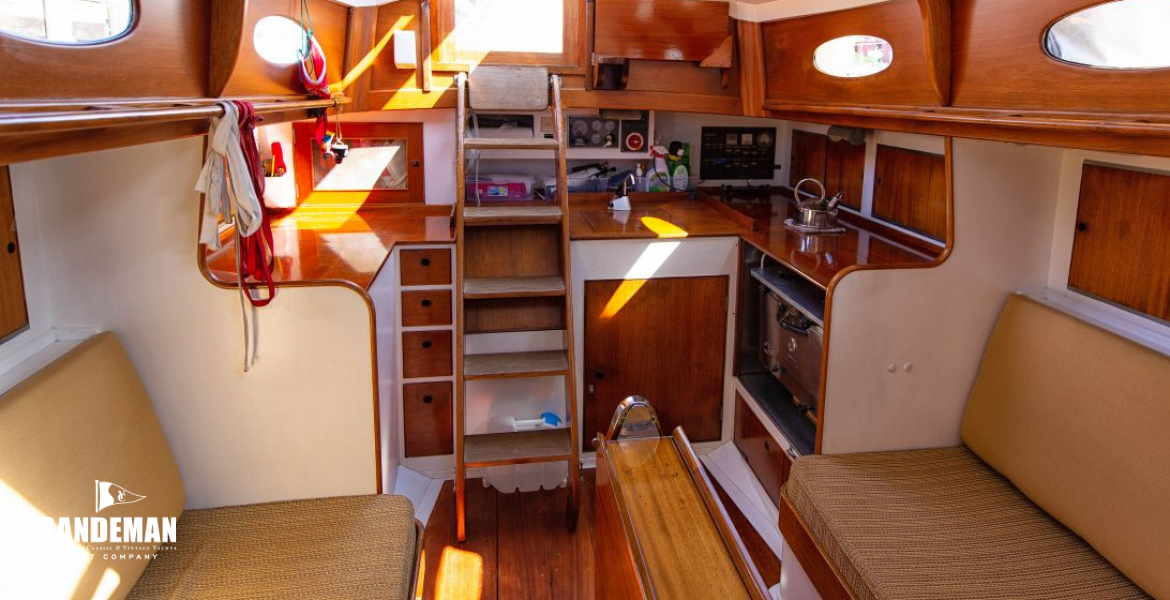 Saloon view to galley area