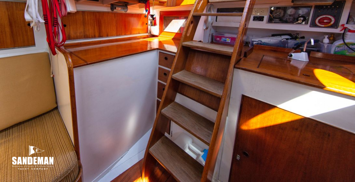 Galley and Nav area view aft to stbd