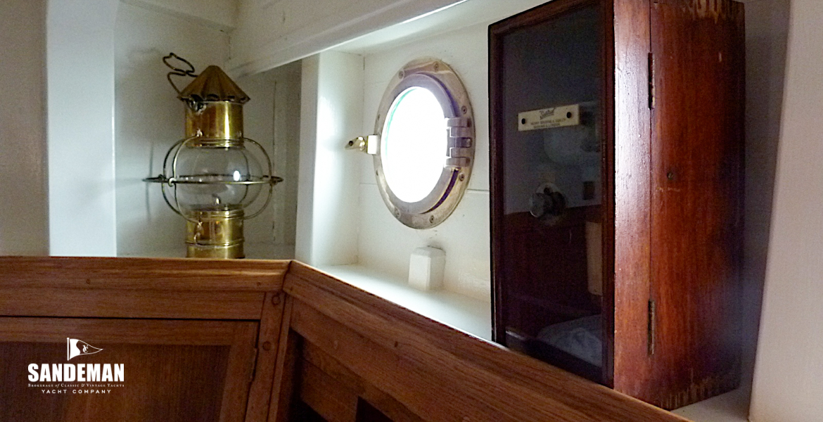 Saloon view aft to port