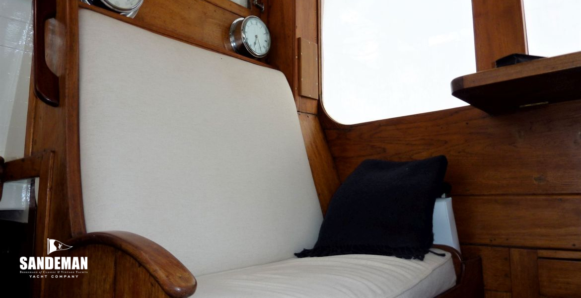 Wheelhouse aft to port