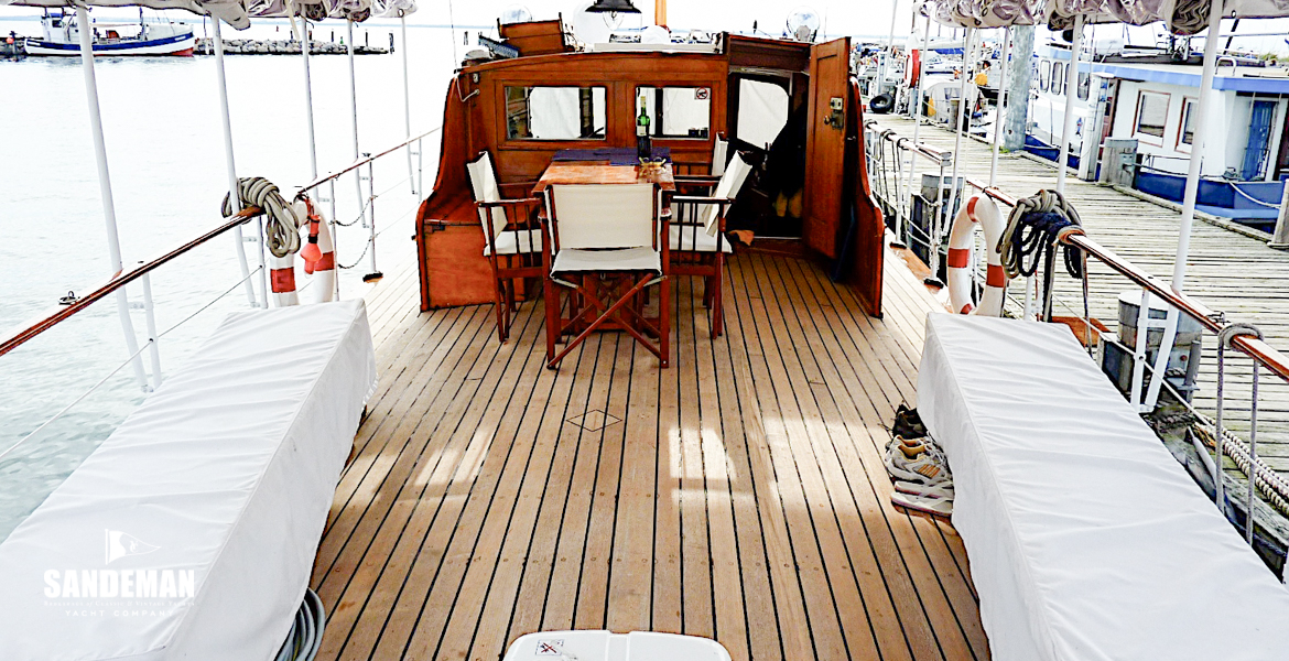 Aft deck view fwd