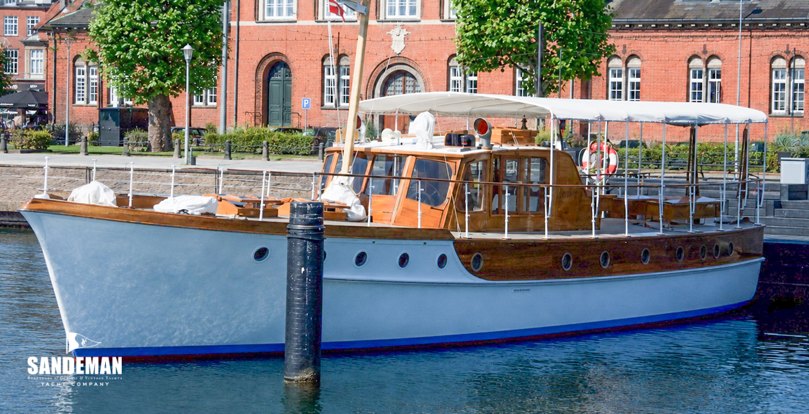 yacht