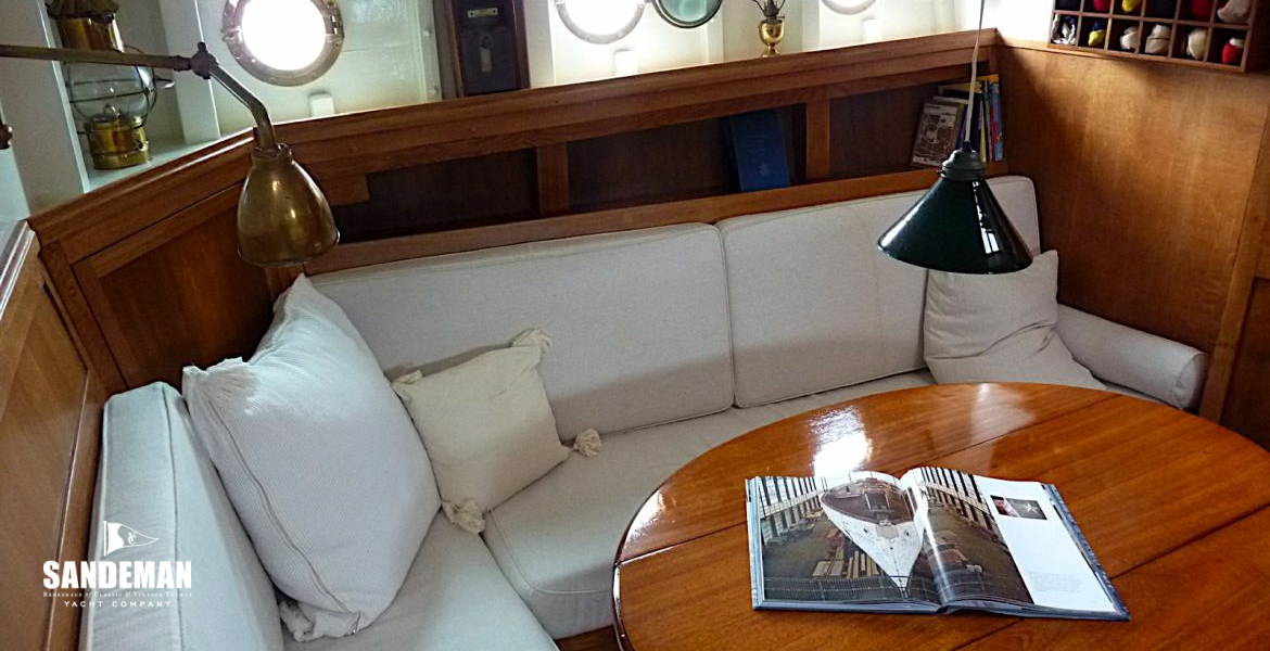 Saloon to port