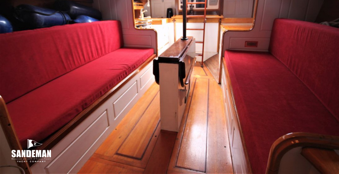 Saloon view aft