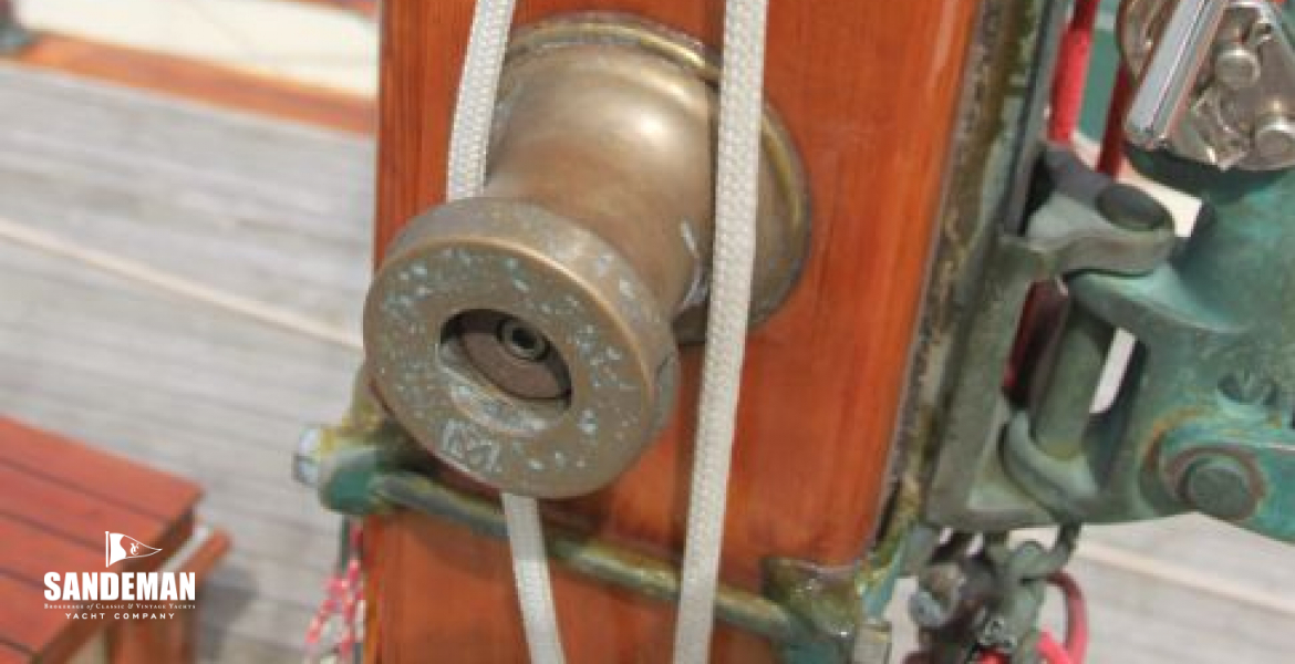 Mast winch jammers and gooseneck