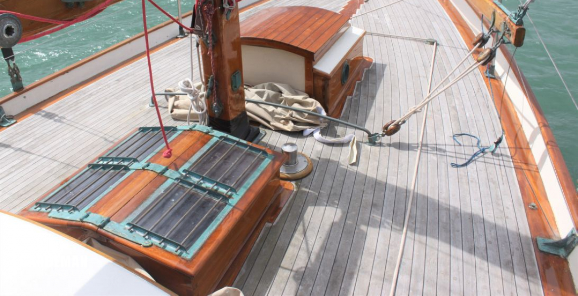 Stbd mid deck view fwd