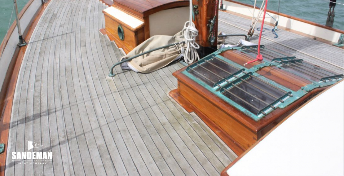Port mid deck view fwd