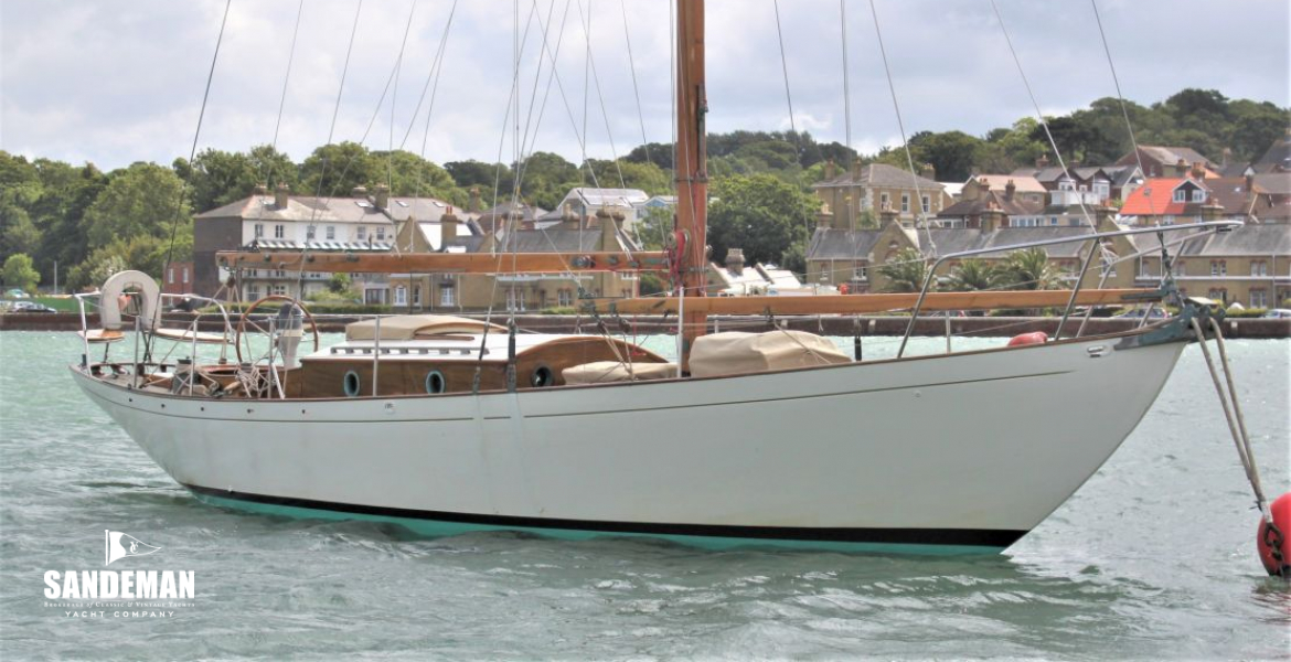 Stbd bow moored