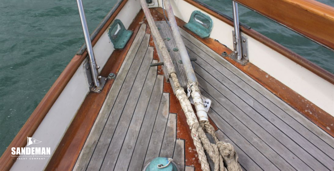 Foredeck details