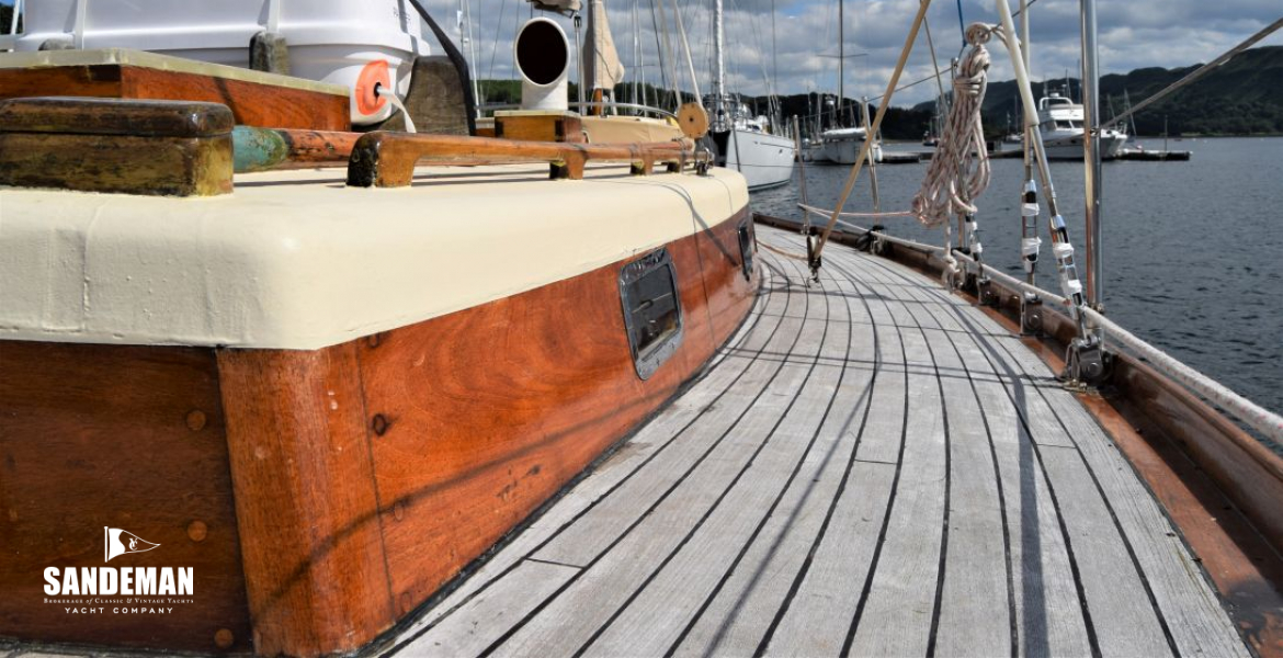 Port sidedeck view aft