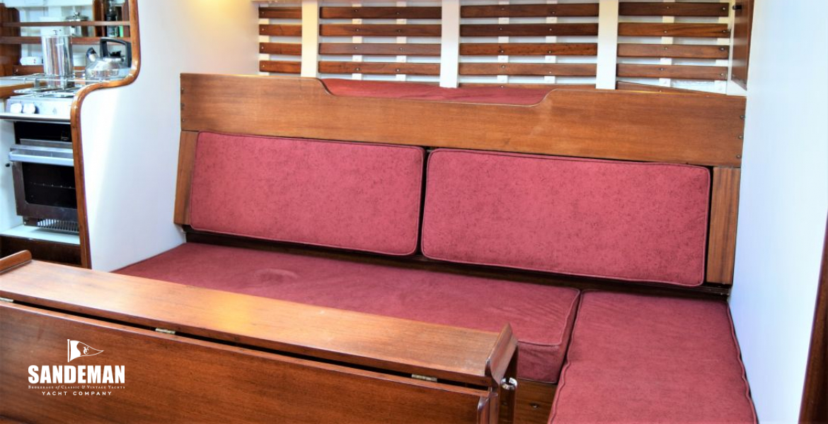 Saloon view aft to port