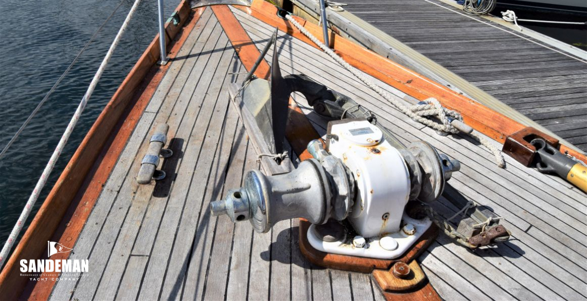 Foredeck view fwd