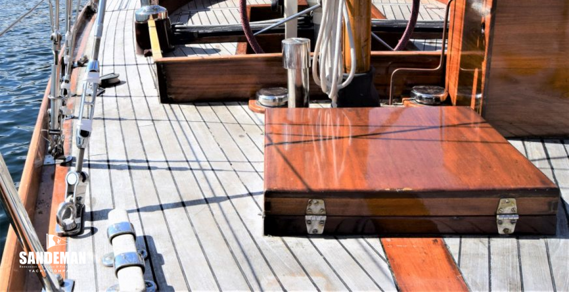 Aft deck v fwd