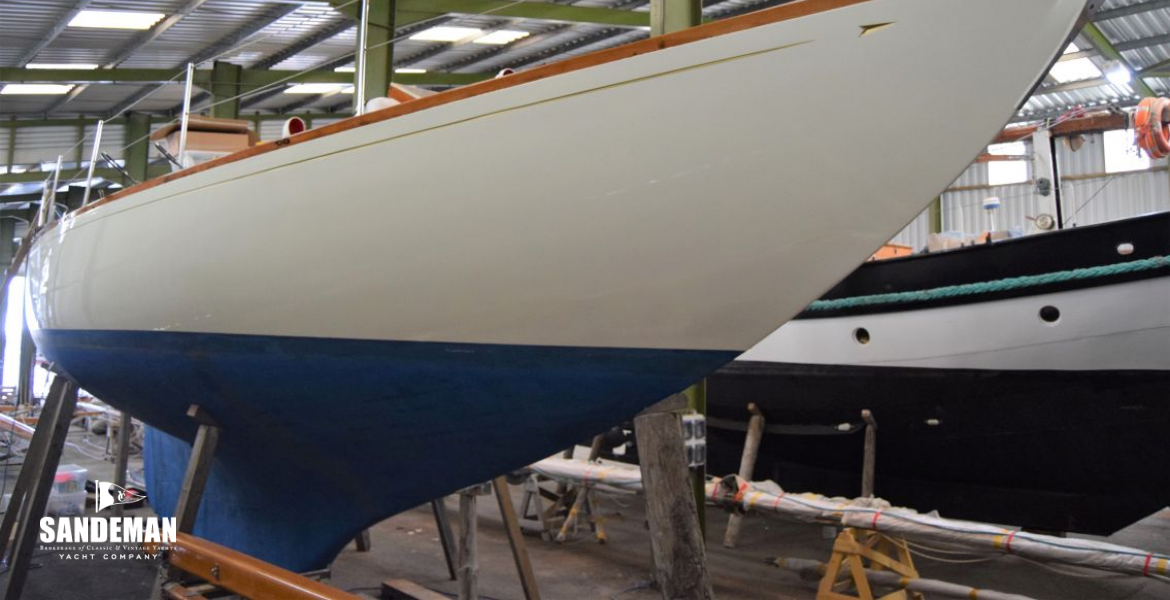 Hauled out stbd bow