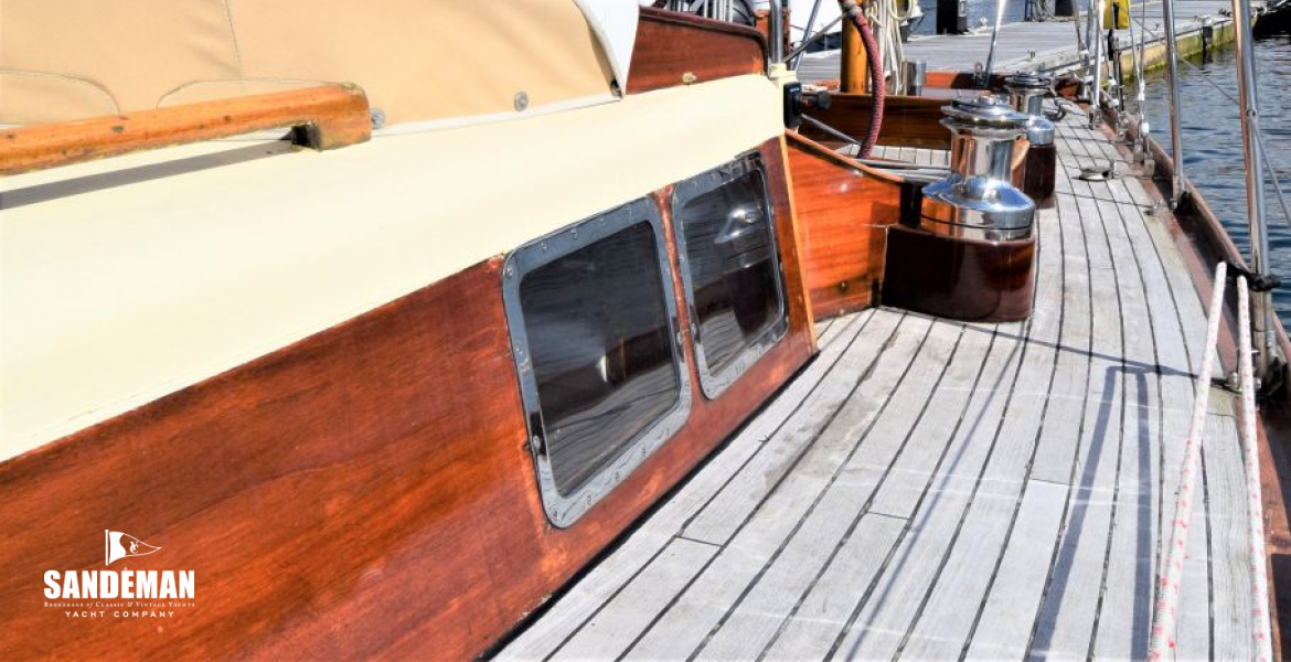 Port sidedeck view aft