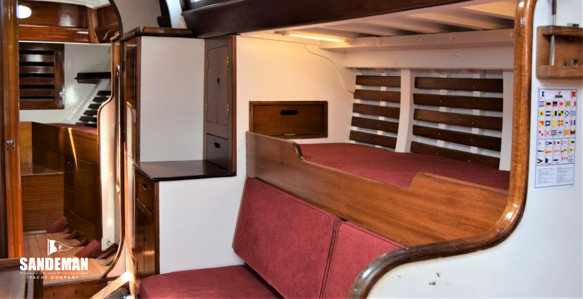Saloon view fwd to stbd