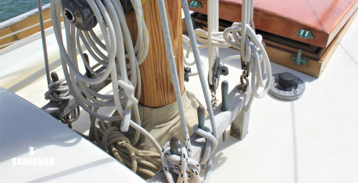 Mast base view fwd
