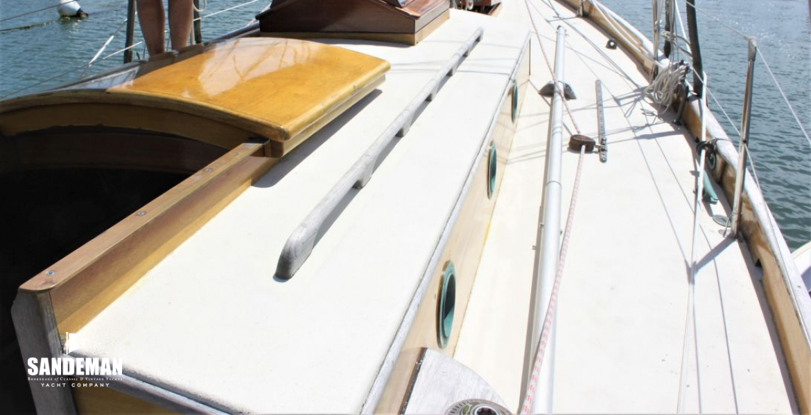 Stbd side deck view fwd
