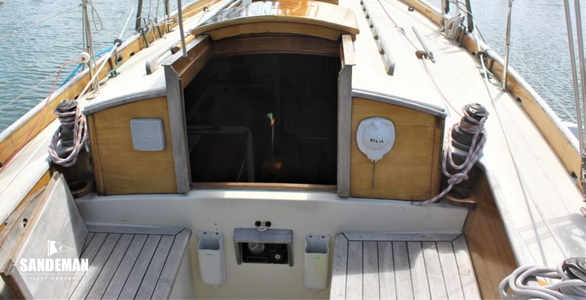 View fwd from cockpit