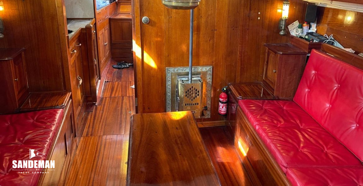 Saloon view aft