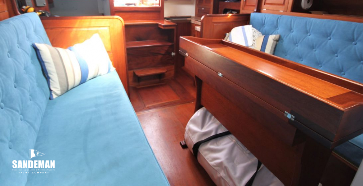 Saloon view aft to port