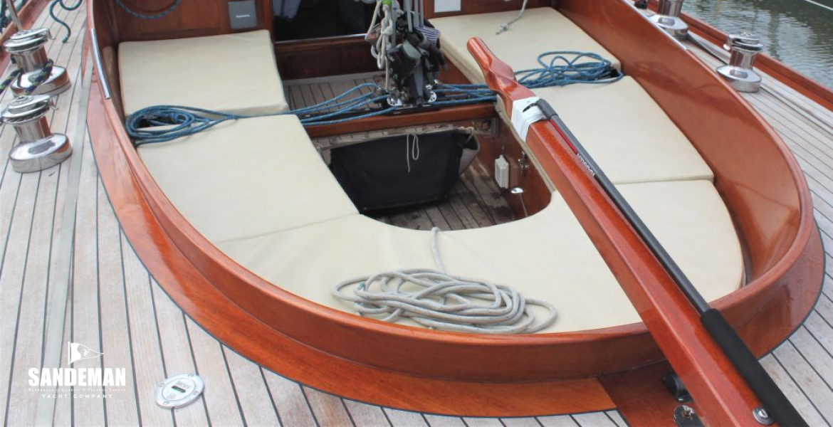 Cockpit view fwd