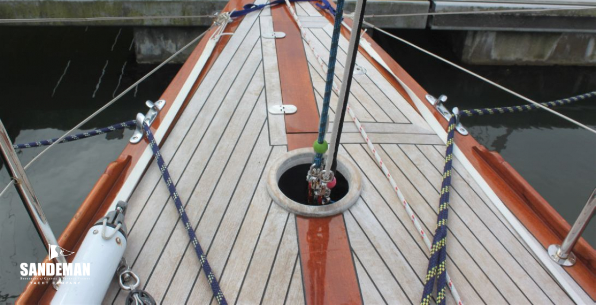 Foredeck details