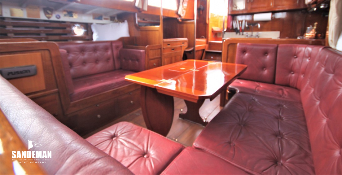 Saloon view aft to sbd and exit
