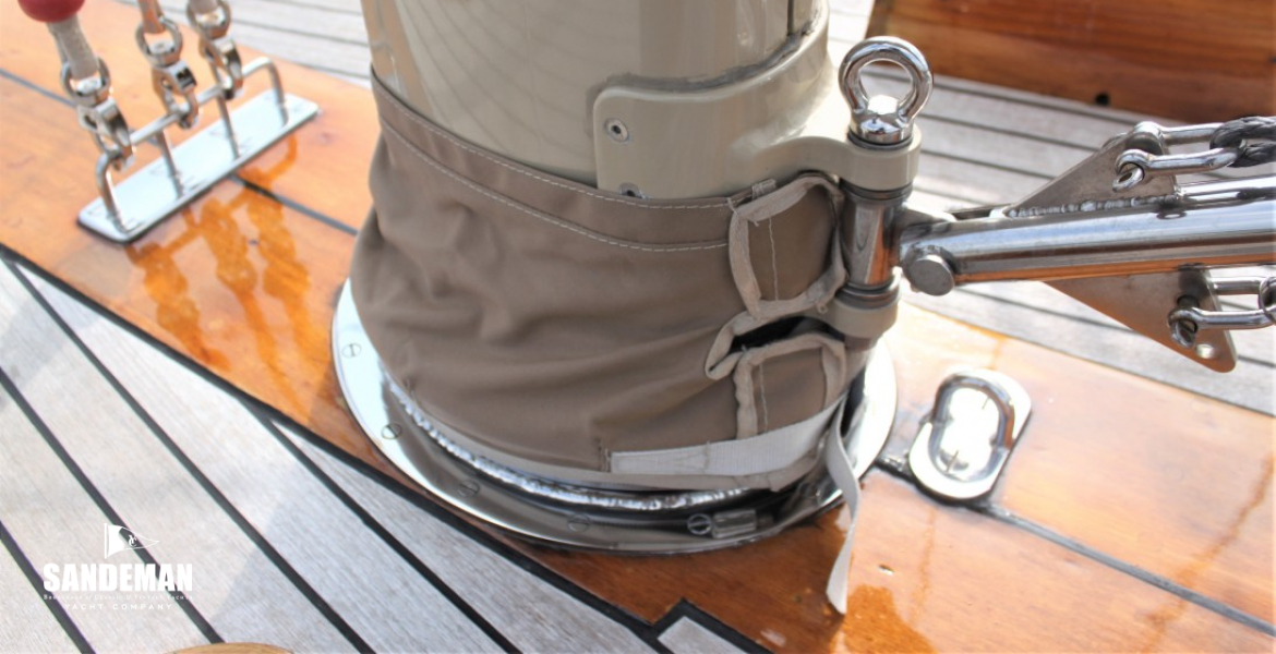 Mast base