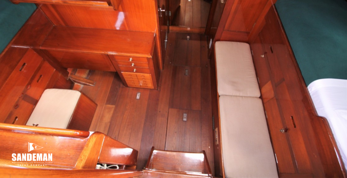 Saloon view fwd to passage cabin