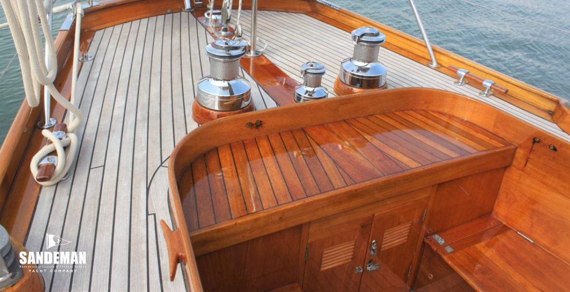 Cockpit view to aft deck