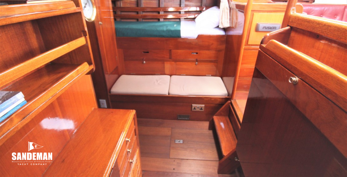Passage cabin view to stbd